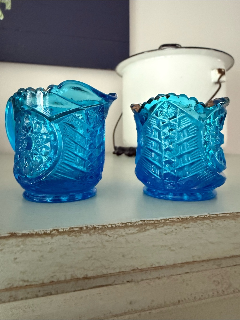 vintage L.E. Smith azure blue glass creamer and sugar set - Picture 3 of 7